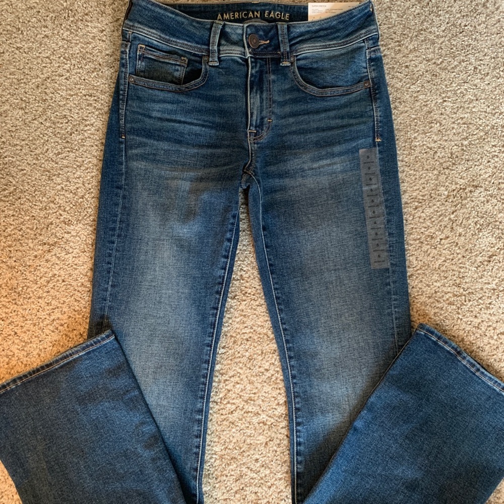 NWT AMERICAN EAGLE KICK BOOT JEANS